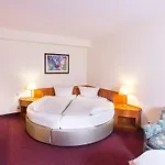 ホテル Trip Bristol