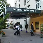 Trip Bristol ホテル 3*