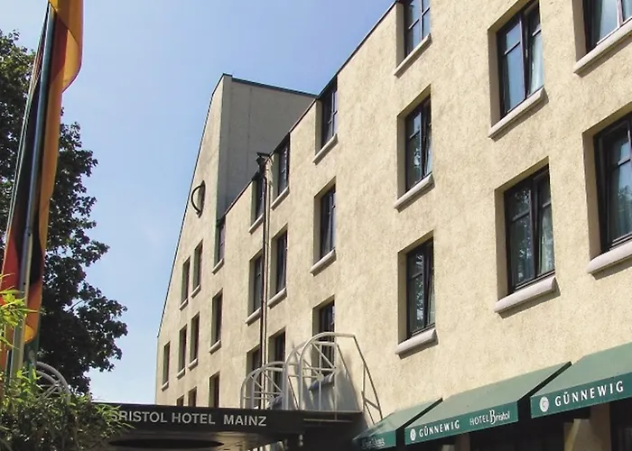 酒店 Trip Bristol 3*