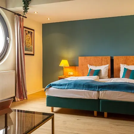 Hotel Trip Bristol 3*